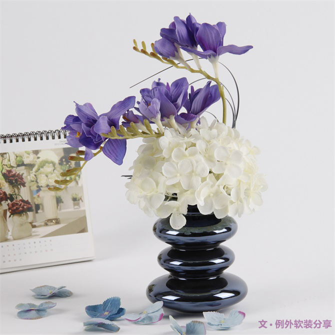 不會(huì)插花怎么了？這不是重點(diǎn)，反正這些花器插什么都美！-別墅設(shè)計(jì),軟裝設(shè)計(jì),室內(nèi)設(shè)計(jì),豪宅設(shè)計(jì),深圳例外軟裝設(shè)計(jì)公司